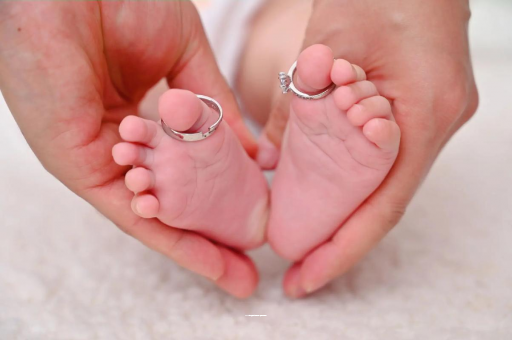 桂平怀孕肚子一边高一边低 桂平怀孕肚子一边高一边低